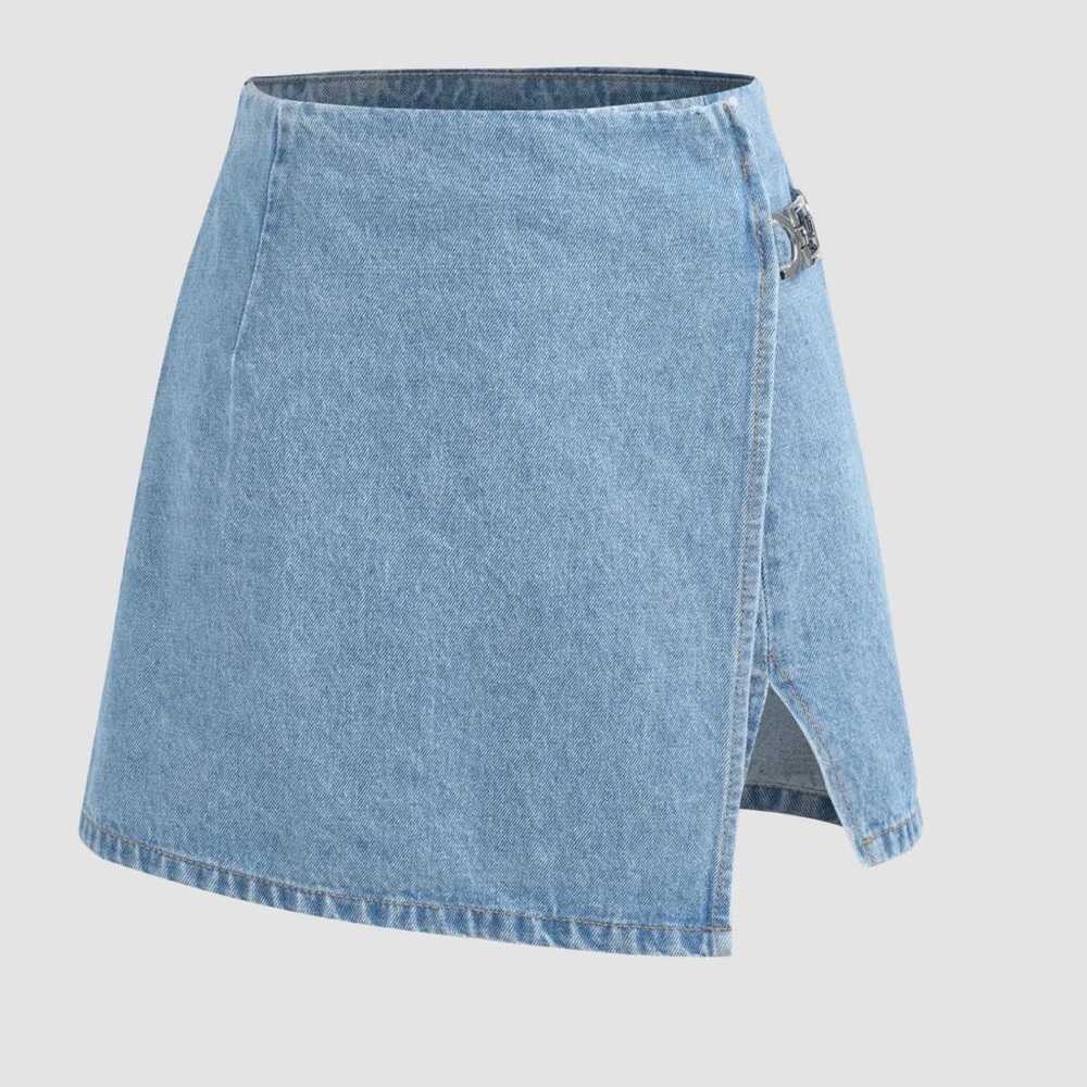 Denim Middle Waist Split shorts